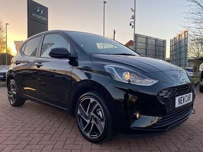 Black New 2025 Hyundai i10 Premium Hatchback | £17,600 (Fair price)