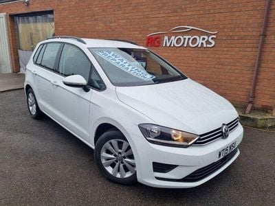 White Used 2015 VW Golf Sportsvan SE MPV | £6,495 (Fair price)