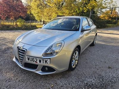 Silver Used 2012 Alfa Romeo Giulietta Lusso Hatchback | £1,999 (Good price)