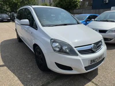 Used Vauxhall Zafira 115 HP (84 kW) 2013 White MPV