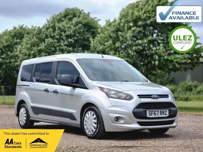 Used Ford Tourneo Connect Zetec 120 HP (88 kW) 2017 Silver MPV