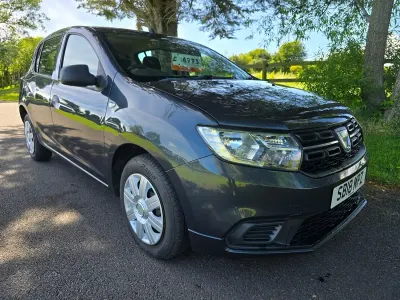 Used Dacia Sandero Essentiel 90 HP (66 kW) 2018 Grey Hatchback