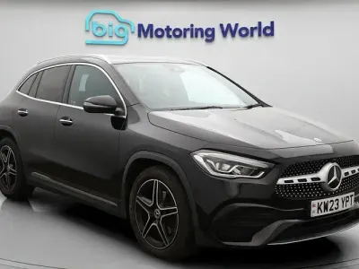 Käytetty Mercedes GLA220 AMG line 190 HP (139 kW) 2022 Musta Katumaasturi