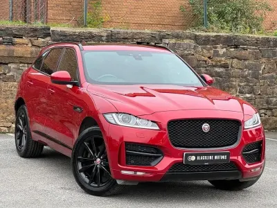 Usado Jaguar F-Pace R-Sport 240 HP (176 kW) 2017 Vermelho SUV
