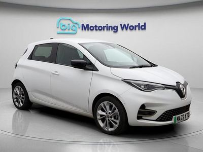 Used Renault Zoe Iconic 100 kW (136 HP) 2022 White Hatchback