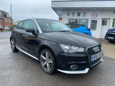 Used Audi A1 Design 122 HP (89 kW) 2012 Black Hatchback