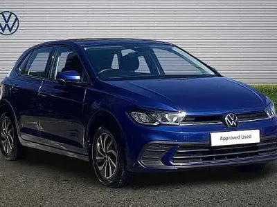 Used VW Polo Life 95 HP (69 kW) 2024 Blue Hatchback