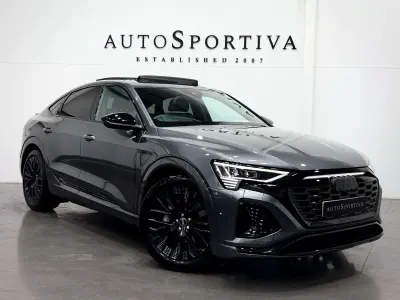 Begagnad Audi Q8 e-tron Black Edition 300 kW (408 HK) 2024 Grå SUV