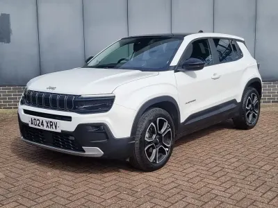 Begagnad Jeep Avenger Altitude 100 HK (73 kW) 2024 Vit SUV