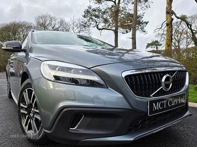 Used Volvo V40 CC 120 HP (88 kW) 2017 Estate