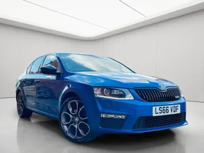 Usado Skoda Octavia vRS 2016 Azul Familiar