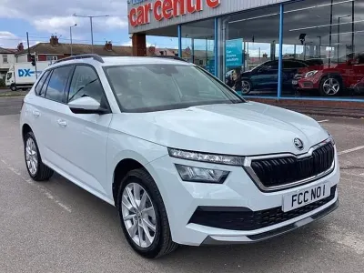 Begagnad Skoda Kamiq SE Drive 95 HK (69 kW) 2023 Vit SUV