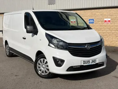 Second-hand Vauxhall Vivaro Sportive 120 CP (88 kW) 2019 Alb Monovolum