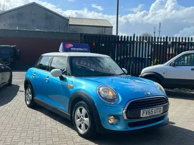 Usado Mini Cooper D Hatch 2015 Azul Utilitario