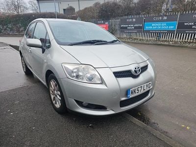 Used Toyota Auris 124 HP (91 kW) 2007 Silver Hatchback
