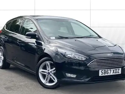 Używany Ford Focus Zetec 125 KM (91 kW) 2017 Czarny Hatchback