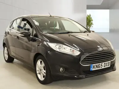 Usado Ford Fiesta Zetec 2015 Preto Citadino