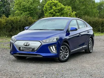 Usado Hyundai Ioniq Premium 100 kW (136 CV) 2023 Azul Utilitario