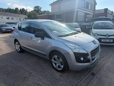 Second-hand Peugeot 3008 Active 115 CP (84 kW) 2013 Argintiu Break