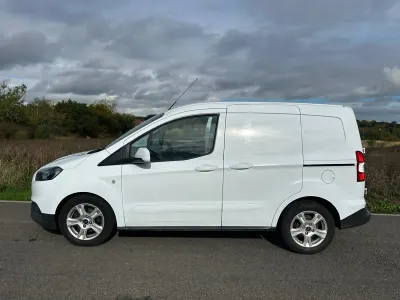 Używany Ford Transit Limited 100 KM (73 kW) 2020 Biały Van