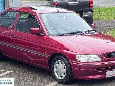 Used Ford Escort 60 HP (44 kW) 1993 Red Hatchback