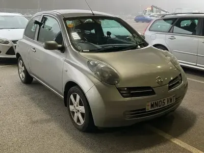 Begagnad Nissan Micra 79 HK (58 kW) 2005 Silver Halvkombi