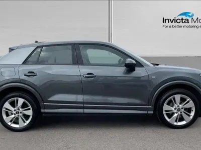 Usado Audi Q2 S-Line 150 CV (110 kW) 2021 Gris SUV