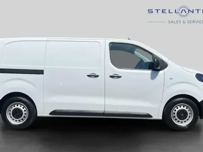 Used Citroën Dispatch 98 kW (134 HP) 2025 White MPV