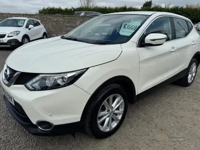 Used Nissan Qashqai Acenta 110 HP (80 kW) 2016 White SUV