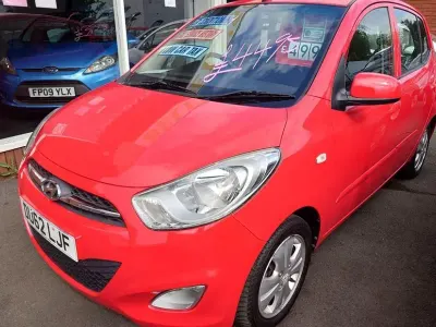 Usado Hyundai i10 Active 86 HP (63 kW) 2012 Vermelho Citadino
