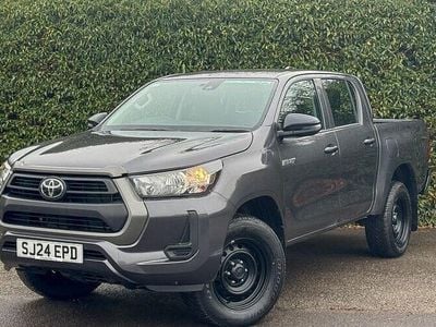 Usado Toyota HiLux Active 150 HP (110 kW) 2024 Cinzento Pickup