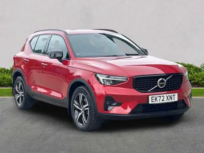 Used Volvo XC40 Plus 197 HP (144 kW) 2022 Red SUV