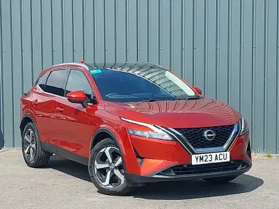 Used Nissan Qashqai N-Connecta 140 HP (102 kW) 2023 Red SUV