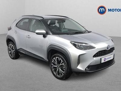 Used 2025 Toyota Yaris Hybrid Estate | £20,699 (Good price)