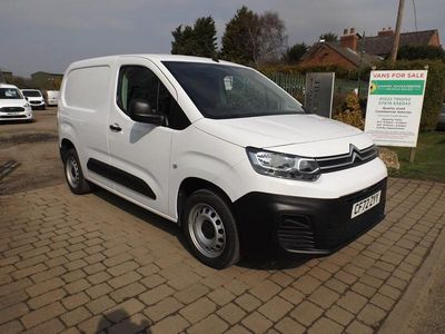 Used Citroën Berlingo 100 HP (73 kW) 2023 White MPV