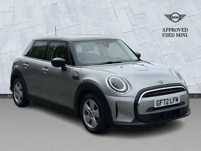 Używany Mini Cooper Classic 134 KM (98 kW) 2022 Srebrny Hatchback
