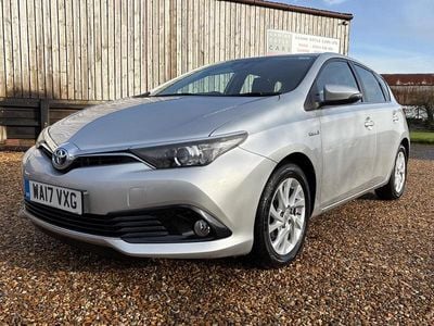 Silver Used 2017 Toyota Auris Hybrid Business Edition Hatchback | £9,495 (Fair price)