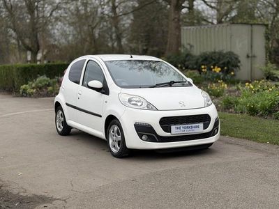 Used Peugeot 107 Allure 68 HP (50 kW) 2012 White Hatchback