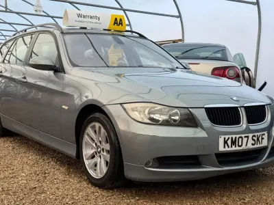 Begagnad BMW 320 2007 Grön Kombi