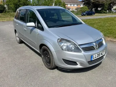 Second-hand Vauxhall Zafira 120 CP (88 kW) 2008 Argintiu Monovolum