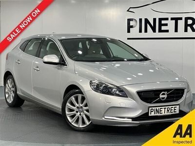 used Volvo V40 2.0 D3 SE LUX NAV 5d 148 BHP