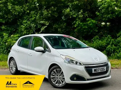 Used Peugeot 208 Allure 2017 White Hatchback