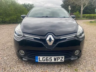 Used Renault Clio Dynamique 90 HP (66 kW) 2015 Black Hatchback