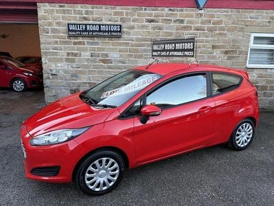 Red Used 2015 Ford Fiesta Style Hatchback | £3,995 (Good price)
