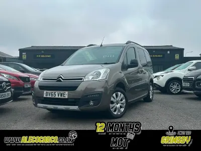 Used Citroën Berlingo XTR 120 HP (88 kW) 2015 Brown MPV