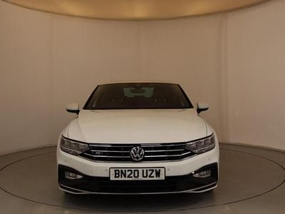 Begagnad VW Passat R-line 148 HK (108 kW) 2020 Vit Sedan