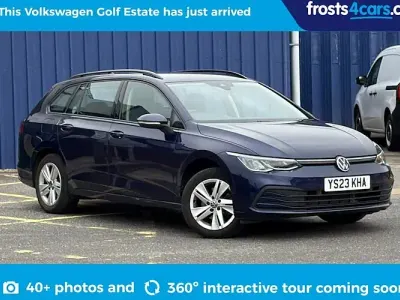 Used VW Golf VIII Life 110 HP (80 kW) 2023 Blue Estate