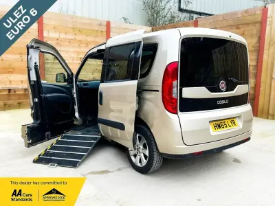 Used Fiat Doblò Lounge 90 HP (66 kW) 2015 Beige MPV