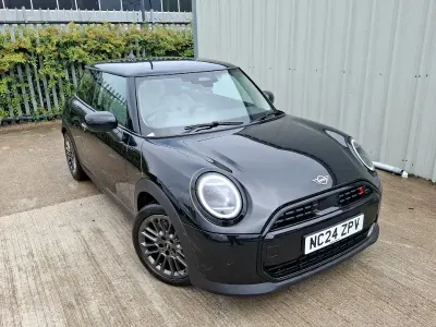 Used Mini Cooper Classic 204 HP (150 kW) 2024 Black Hatchback