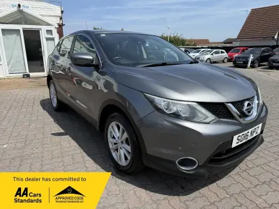 Used Nissan Qashqai Acenta 110 HP (80 kW) 2016 Grey SUV
